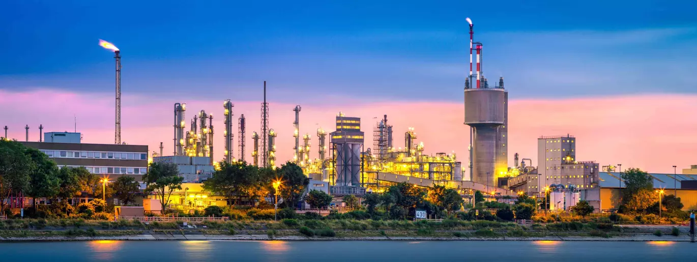 Refinery insulated by Isover