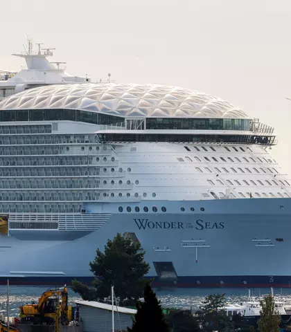 The cruise ship "Wonder of the sea" insulated with U SeaProtect for thermal and acoustic insulation